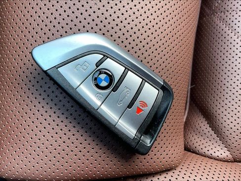 Certified 2023 BMW X5 xDrive45e w/ Executive Package image 15