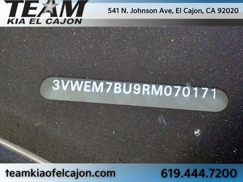 Used 2024 Volkswagen Jetta SE image 32