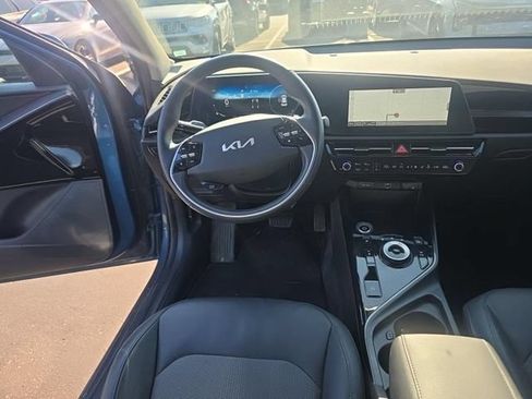 Used 2023 Kia Niro Wind w/ Wind Preserve Package FWD image 2