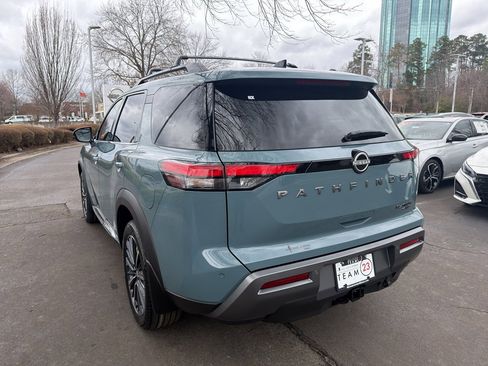 New 2026 Nissan Pathfinder Platinum image 5