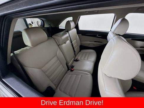 Used 2019 Kia Sorento EX FWD image 27