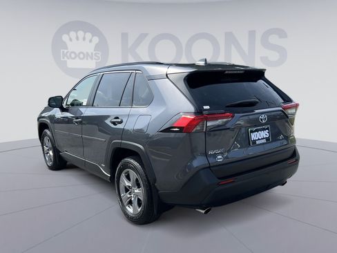 Used 2024 Toyota RAV4 XLE w/ Convenience Package AWD/4WD image 4