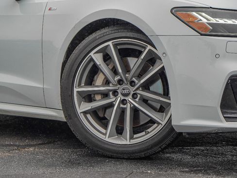 Used 2024 Audi Q8 Premium Plus w/ Premium Plus Package image 32