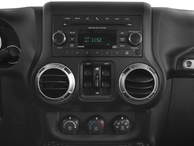 Used 2017 Jeep Wrangler Unlimited Sahara AWD/4WD image 13