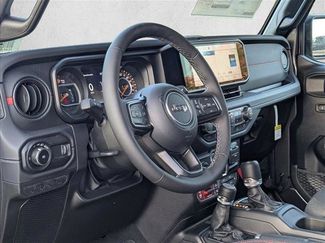 New 2026 Jeep Wrangler Unlimited Rubicon AWD/4WD video 3