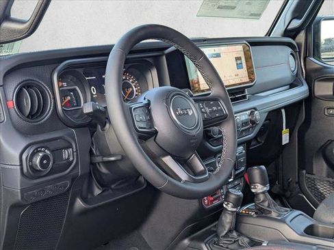 New 2026 Jeep Wrangler Unlimited Rubicon AWD/4WD image 3