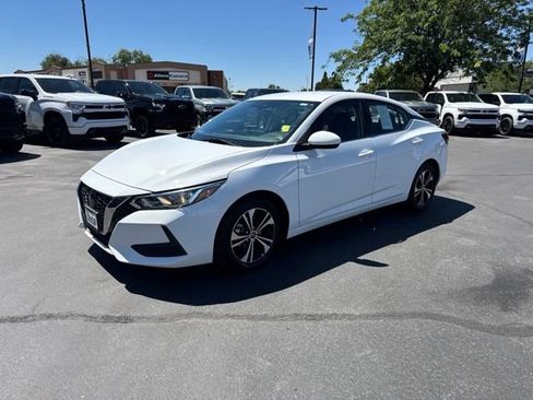 Used 2022 Nissan Sentra SV FWD image 3