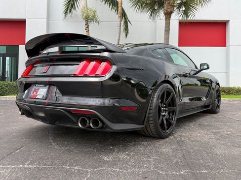 Used 2017 Ford Mustang Shelby GT350R w/ GT350R Equipment Group 920A RWD image 21