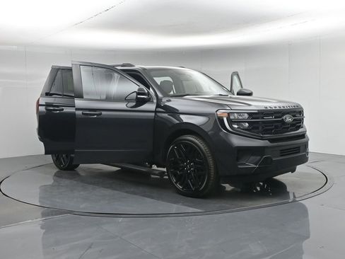 New 2026 Ford Expedition Max Platinum w/ Stealth Performance Package image 35