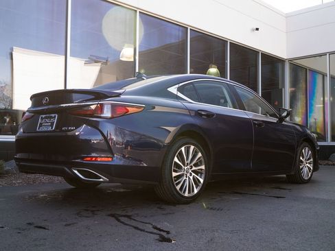 Used 2021 Lexus ES 350 w/ Premium Package image 9