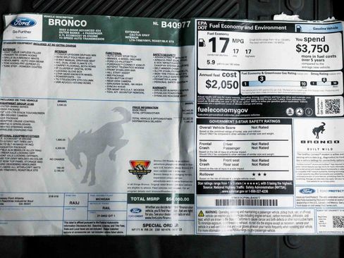 Used 2022 Ford Bronco Outer Banks w/ Sasquatch Package AWD/4WD image 3