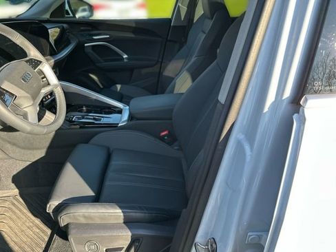 Used 2025 Audi Q5 Premium Plus image 12