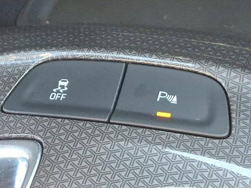 Used 2020 Chevrolet Malibu LT w/ Leather Package image 25