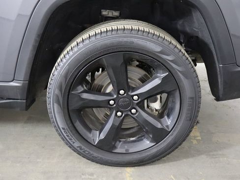 Used 2024 Jeep Grand Cherokee L Limited w/ Black Appearance Package image 53