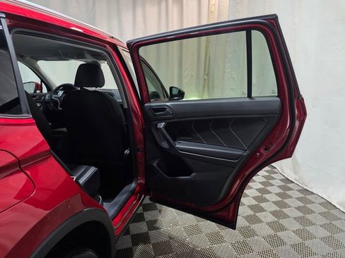 Certified 2023 Volkswagen Tiguan SE AWD/4WD image 31