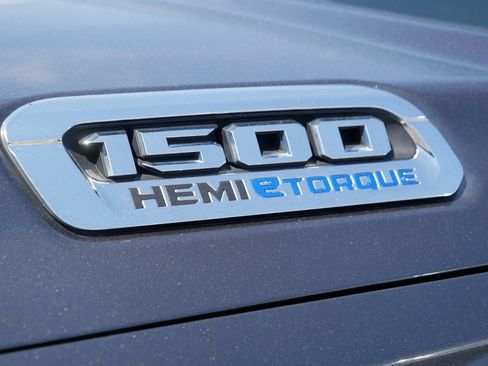 Used 2022 RAM 1500 Laramie AWD/4WD image 39