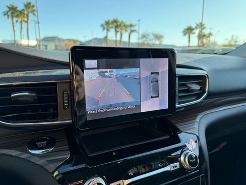 Used 2023 Ford Explorer Limited w/ Equipment Group 301A image 11