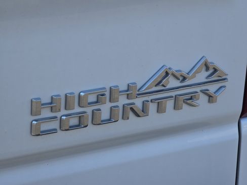 Used 2019 Chevrolet Silverado 1500 High Country w/ Technology Package image 24