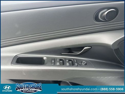 Certified 2025 Hyundai Elantra Sport FWD image 16