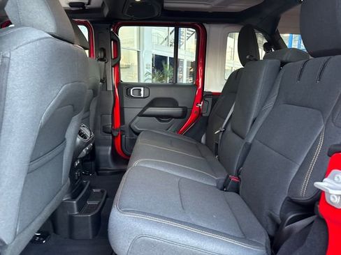 Used 2025 Jeep Wrangler Unlimited Sahara w/ Safety Group image 23