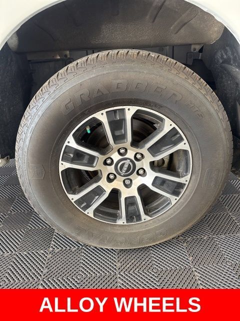 Certified 2024 Nissan Titan SV w/ SV Convenience Package RWD image 10