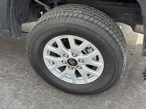 Used 2025 Toyota Tacoma SR5 image 7