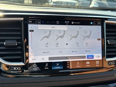 New 2026 Chrysler Pacifica Pinnacle image 33