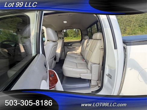 Used 2009 GMC Sierra 2500 SLT w/ Entertainment Package AWD/4WD image 17