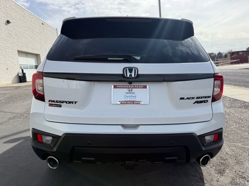 Used 2025 Honda Passport Black Edition image 8