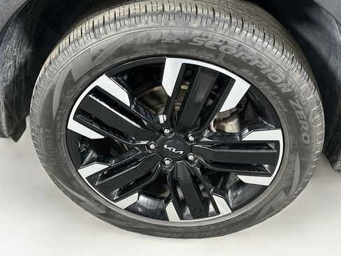 Used 2024 Kia Telluride SX FWD image 11