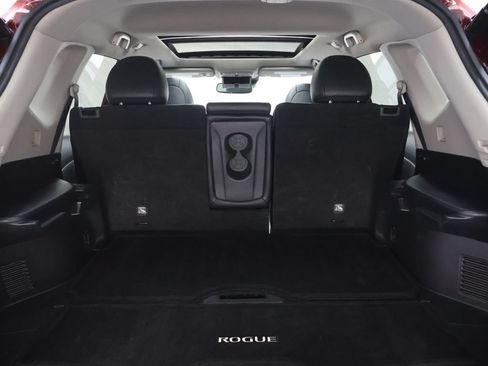 Used 2019 Nissan Rogue SL w/ Premium Package AWD/4WD image 13