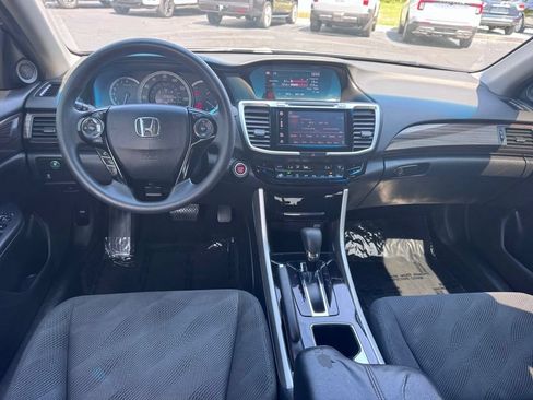 Used 2017 Honda Accord EX image 6