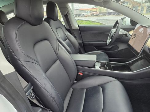 Used 2018 Tesla Model 3 Long Range image 11