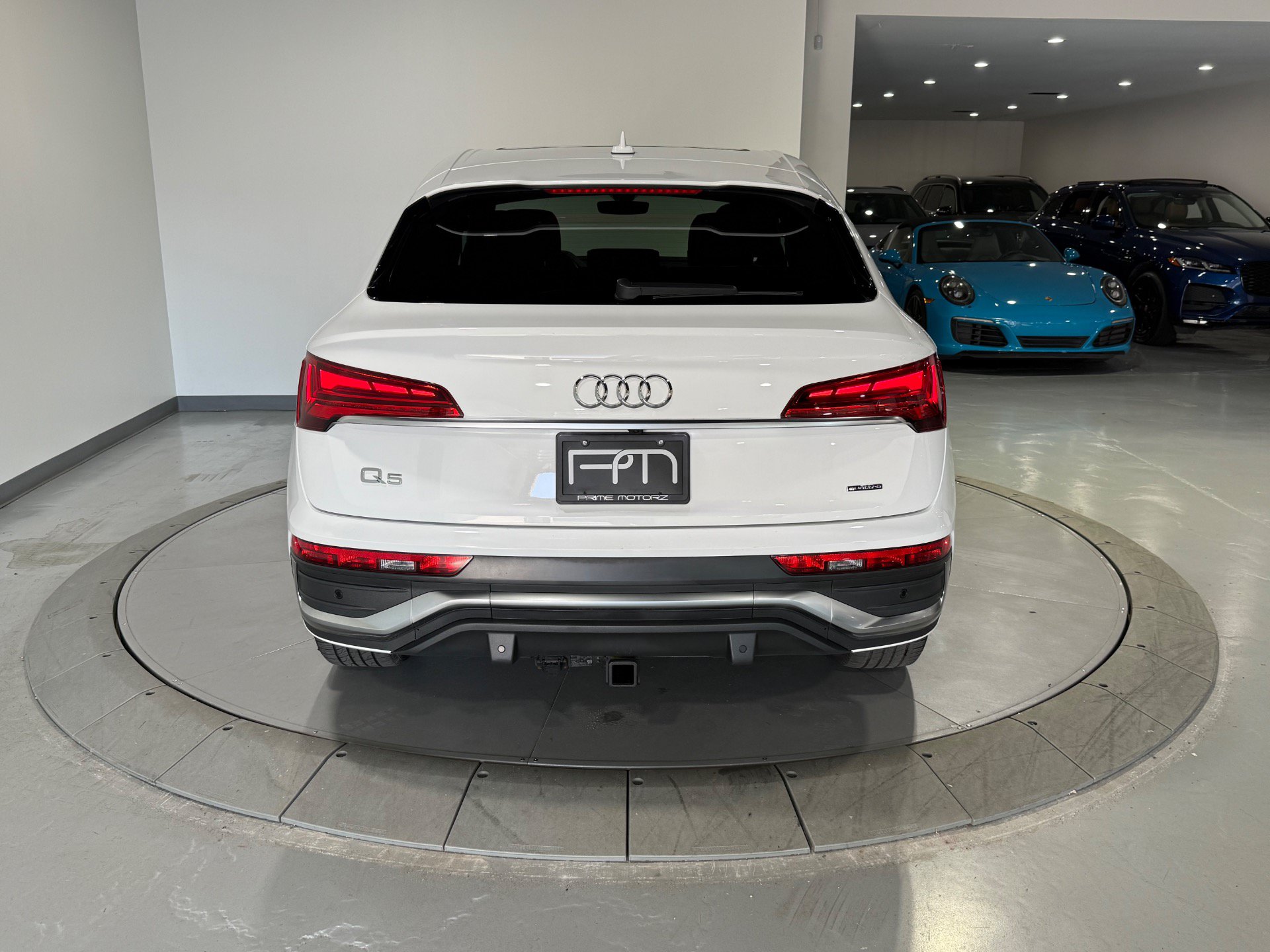 Used 2023 Audi Q5 2.0T Premium w/ Convenience Package AWD/4WD image 12