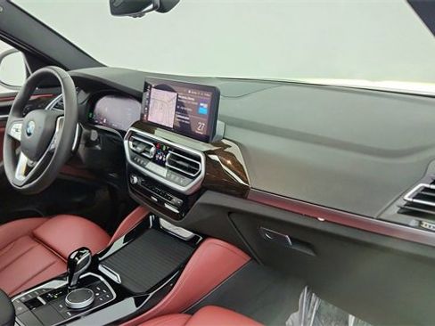 Used 2025 BMW X4 xDrive30i image 22