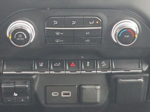 Used 2024 GMC Sierra 2500 Pro image 14