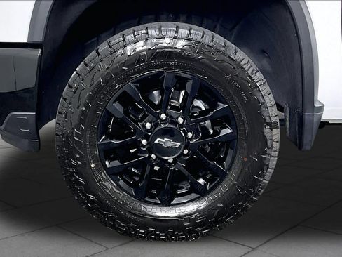 Used 2026 Chevrolet Silverado 2500 LT w/ Trail Boss Package AWD/4WD image 11
