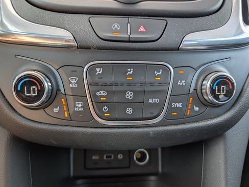 Used 2024 Chevrolet Equinox LT FWD image 25