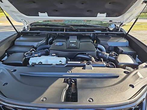 Used 2022 Lexus LX 600 F Sport image 59