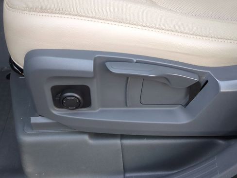 Used 2020 Land Rover Defender 110 S image 20