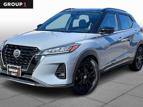 Used 2021 Nissan Kicks SR w/ SR Premium Package image 1