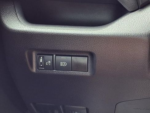 Used 2025 Toyota RAV4 XLE AWD/4WD image 16