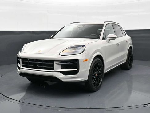 New 2026 Porsche Cayenne AWD/4WD image 1
