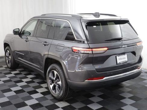 Used 2023 Jeep Grand Cherokee 4WD 4xe image 18