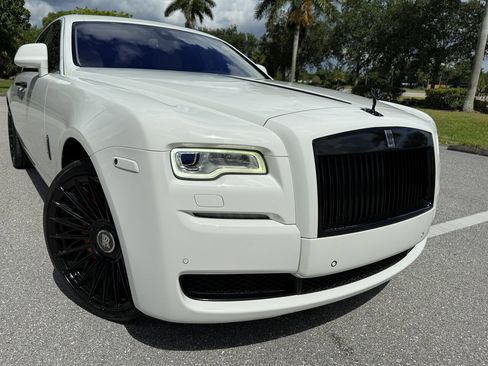 Used 2015 Rolls-Royce Ghost image 9