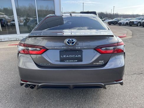 Used 2024 Toyota Camry SE image 12