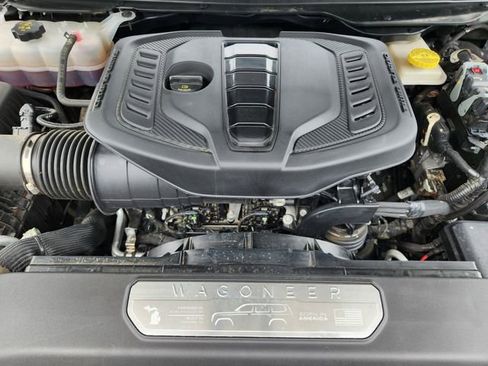 Certified 2024 Jeep Wagoneer Series II RWD image 31
