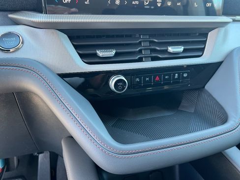 New 2026 Ford Explorer Active RWD image 59