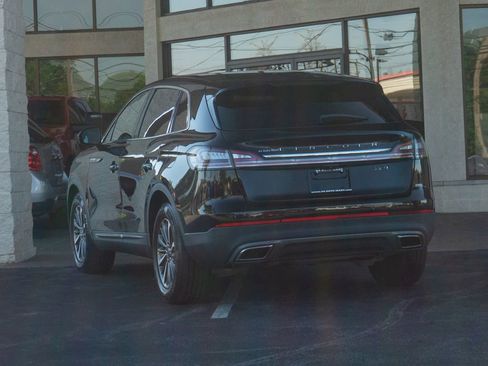 Used 2019 Lincoln Nautilus Select FWD image 4