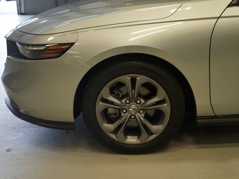 Used 2024 Honda Accord EX image 12